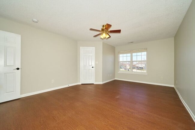 Building Photo - 4 Bedroom in Perry Township!