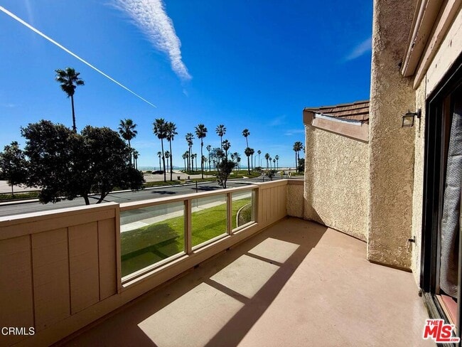 Building Photo - 574 Island View Cir