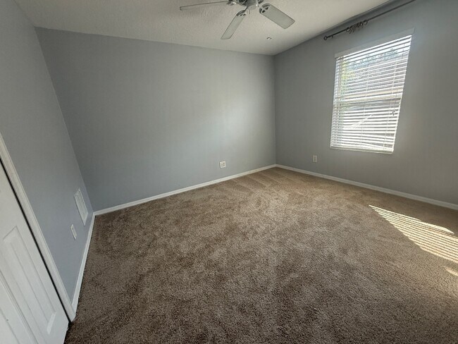 Building Photo - 3004 Downan Point Dr