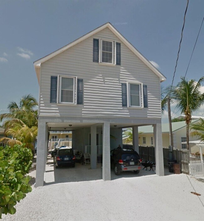 Primary Photo - 214 Normandy Dr