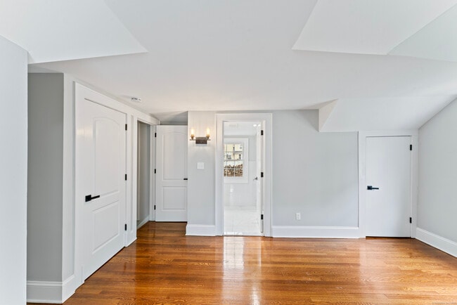 Building Photo - 80 3rd St