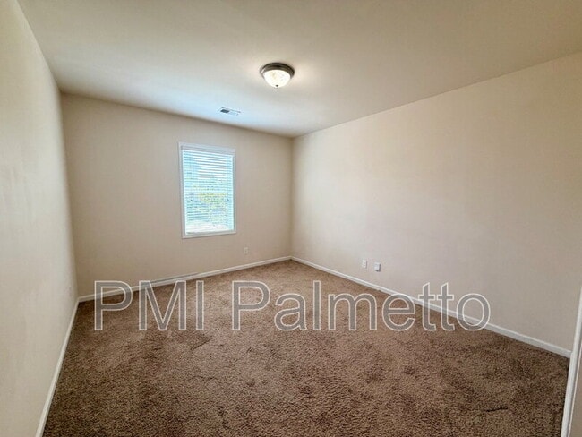 Building Photo - 141 Hay Meadow Ln