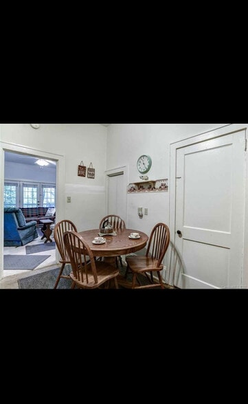 Building Photo - 173 Forest Hill Dr