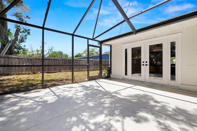 Building Photo - 2066 62nd Pl S