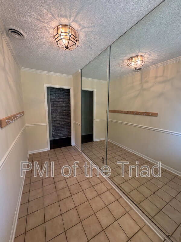 Building Photo - 1349 Amylee Trail