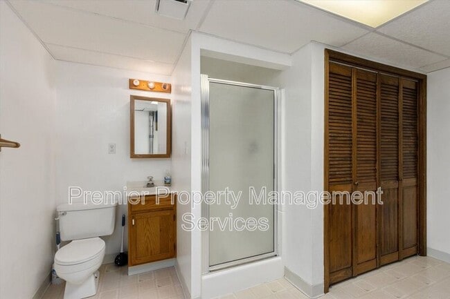 Building Photo - 1220 Galway Dr