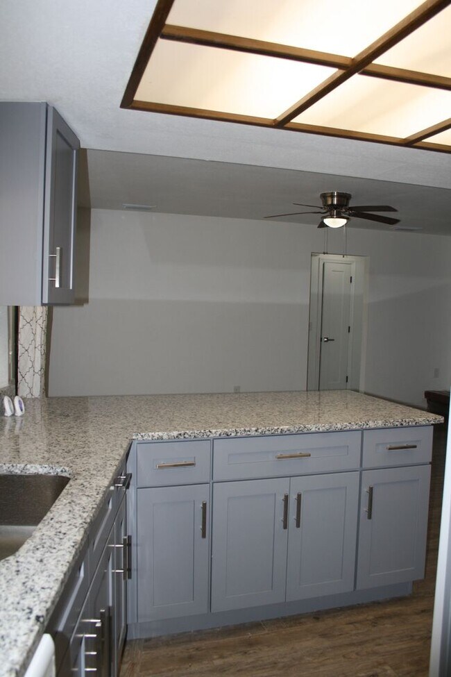Building Photo - Enjoy Peaceful Living in this Northdale Co...