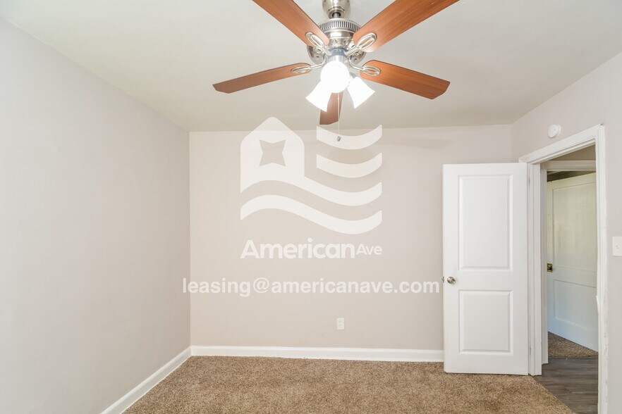 Building Photo - 5209 Catalpa Rd