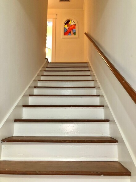 Building Photo - 2044 N Highland Ave