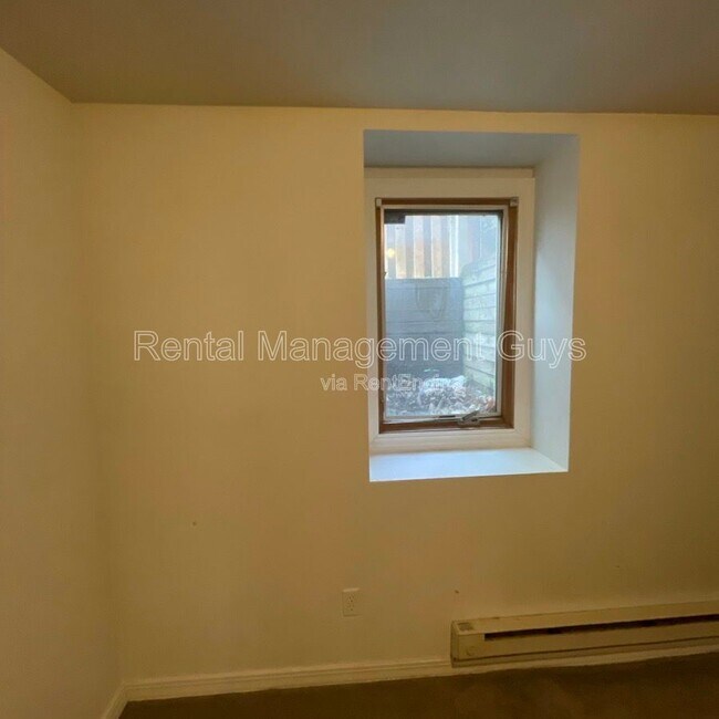 Building Photo - 2021 3rd Ave S