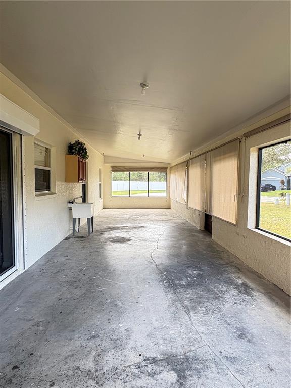 Building Photo - 3108 Dasha Palm Dr