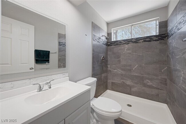 Building Photo - 8433 Dry Cliff Cir