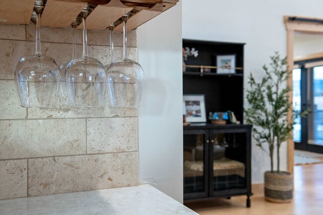 Building Photo - 4535 Roxanne St