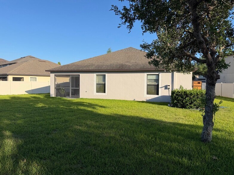 Building Photo - 10206 Stedfast Ct