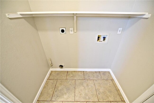 Building Photo - 618 Horizon Trail