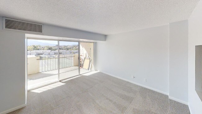 Building Photo - 411 Lakewood Cir