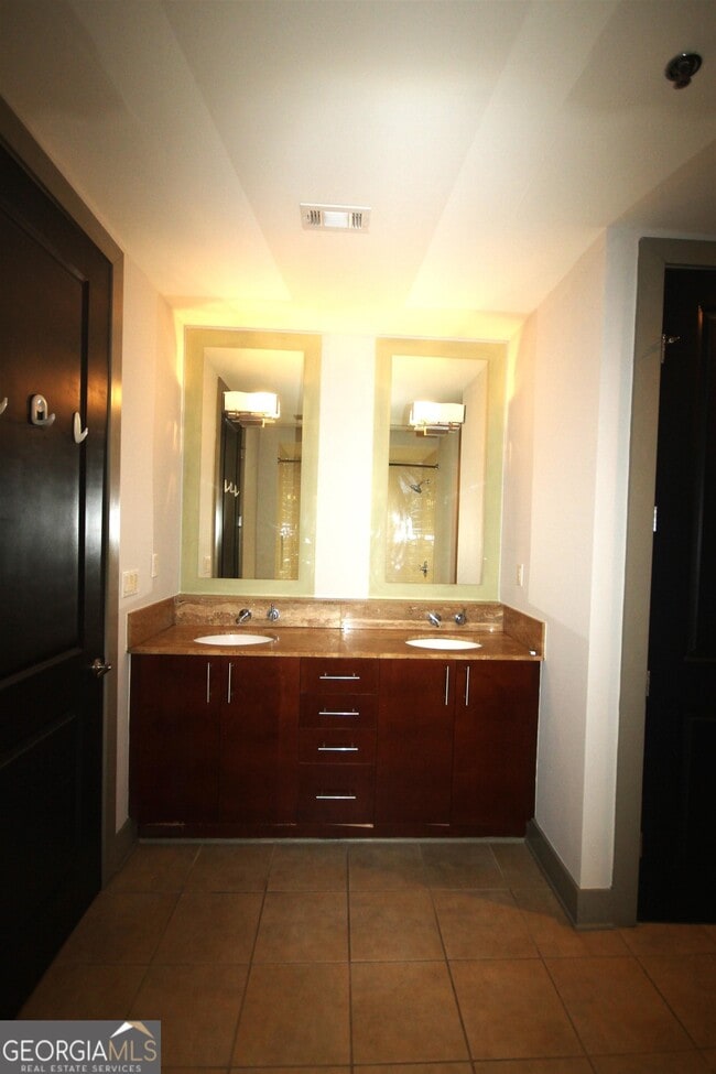 Building Photo - 4561 Olde Perimeter Way