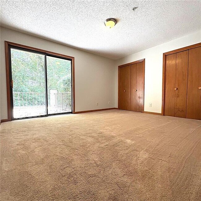 Building Photo - 1226 Shannon Way SW