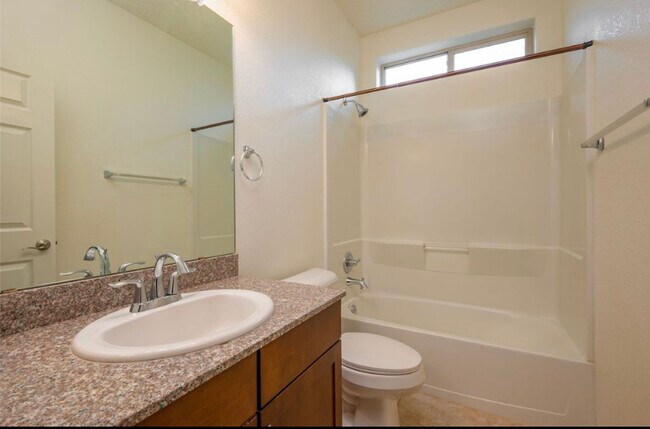 Building Photo - 10 Avenida Vista Esquisita