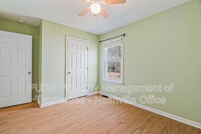 Building Photo - 1630 Lillian Cir