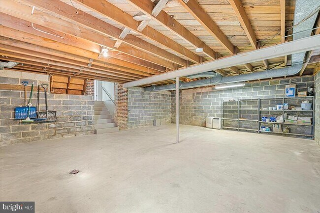 Building Photo - 9619 Singleton Dr