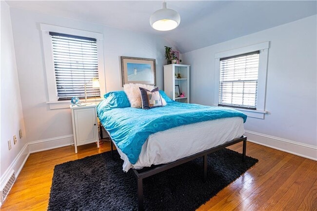 Building Photo - Stunning 4-Bedroom Home with Attached Garage and Fenced Yard