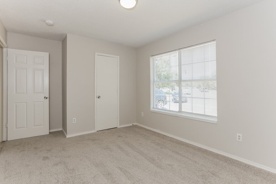 Building Photo - 4530 Lizzy Dr
