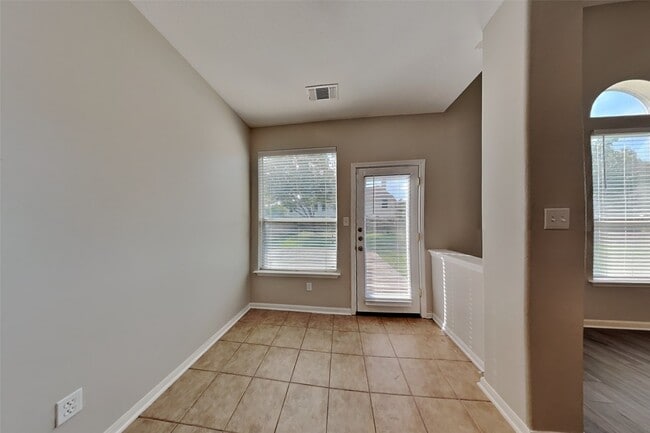 Building Photo - 10307 Summit Bridge Ln