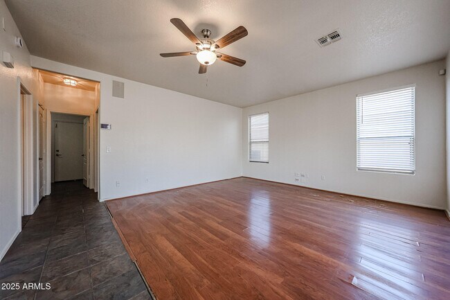 Building Photo - 2568 E Santa Rosa Dr