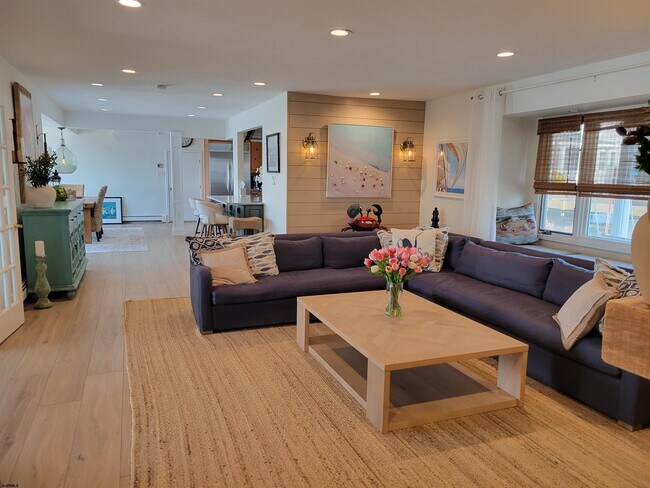 Building Photo - 8601 Fulton Ave