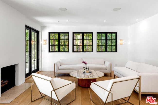 Building Photo - 1001 N Hanover Dr