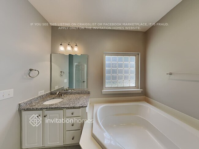 Building Photo - 6008 Lowergate Dr