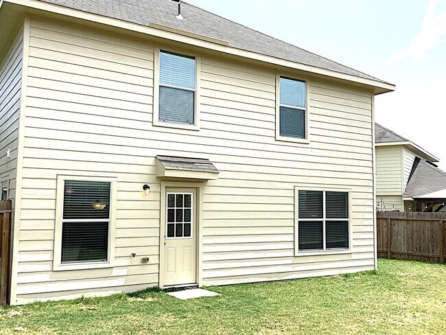 Building Photo - 910 Redcrest Springs Ct