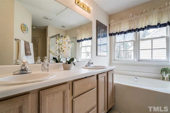 Building Photo - 1728 Kingston Heath Way