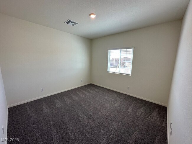 Building Photo - 1621 Pinedale St