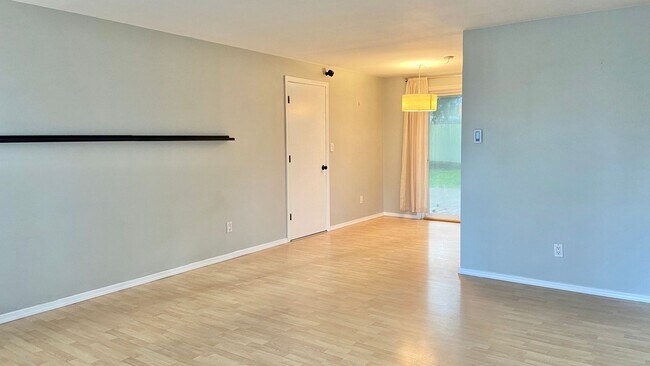 Building Photo - Great Home For Rent