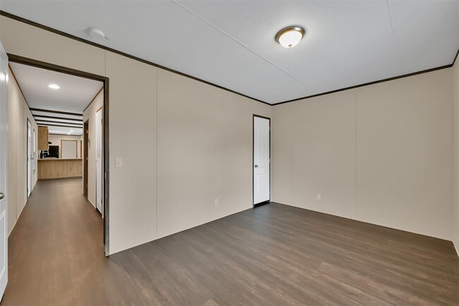 Building Photo - 20204 Sherwood Dr