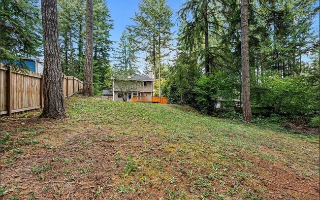 Building Photo - Fully Remodeled Gated Community Lake Home in Gig Harbor!