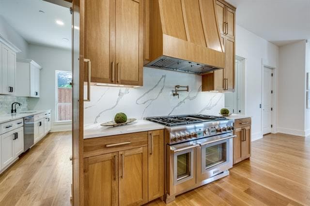 Building Photo - 6499 Royalton Dr