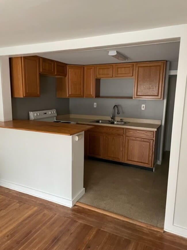 Building Photo - 3 Dana Ave