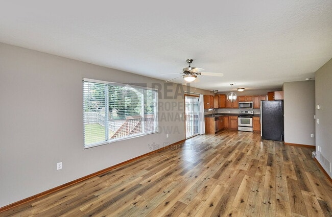 Building Photo - 3504 163rd St