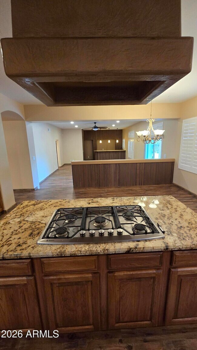 Building Photo - 9658 W Pinnacle Vista Dr