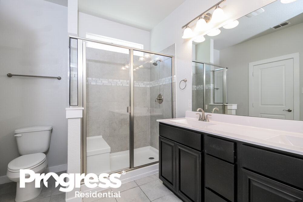 Building Photo - 2300 Paxton Way