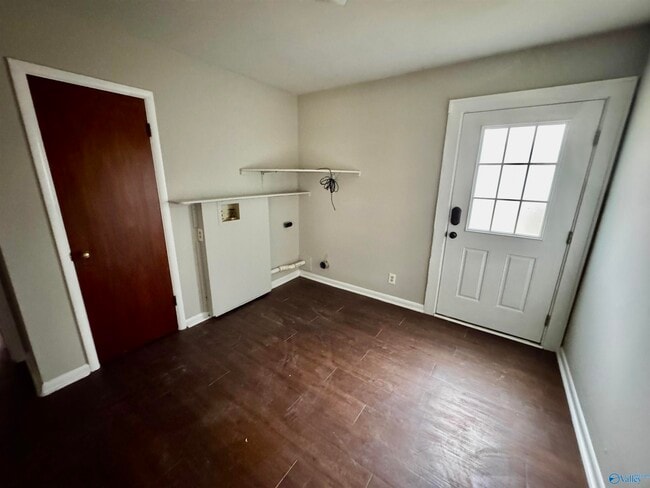 Building Photo - 2901 Azalea Rd SW