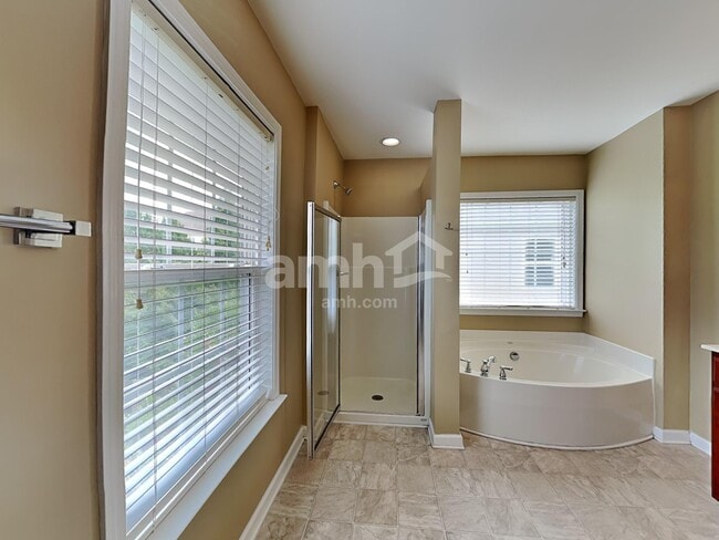 Building Photo - 2845 Roundleaf Ct