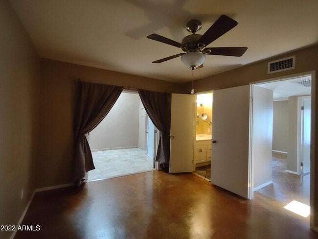 Building Photo - 37801 N Cave Creek Rd