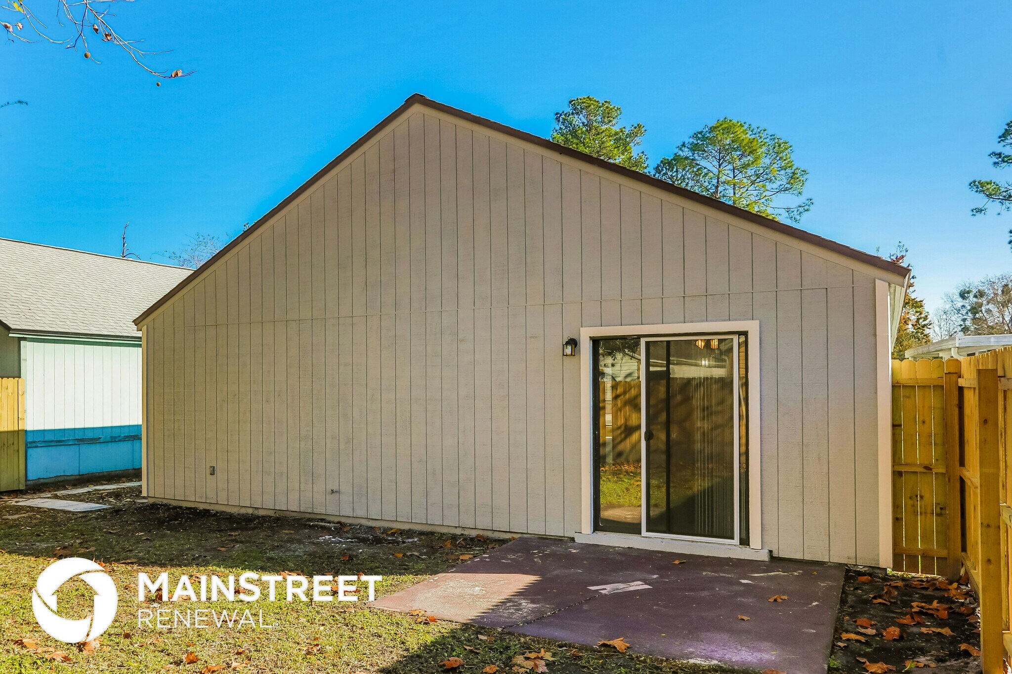 Building Photo - 1852 Manitoba Ct N