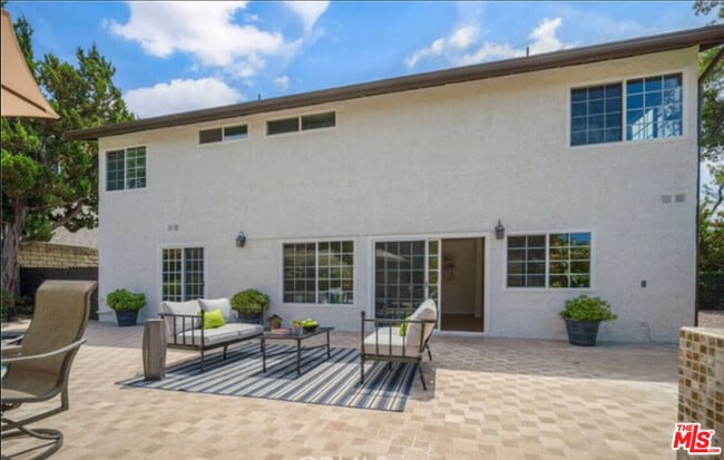 Building Photo - 26065 Redbluff Dr