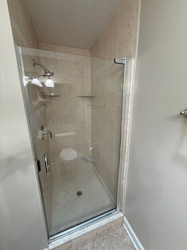 Building Photo - Charming 2-Bed, 2-Bath Home in The Reserve...