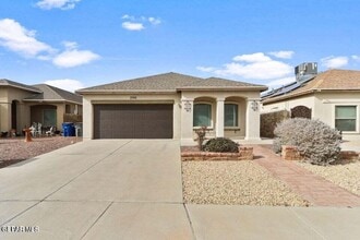 Building Photo - 3745 Loma Brisa Dr